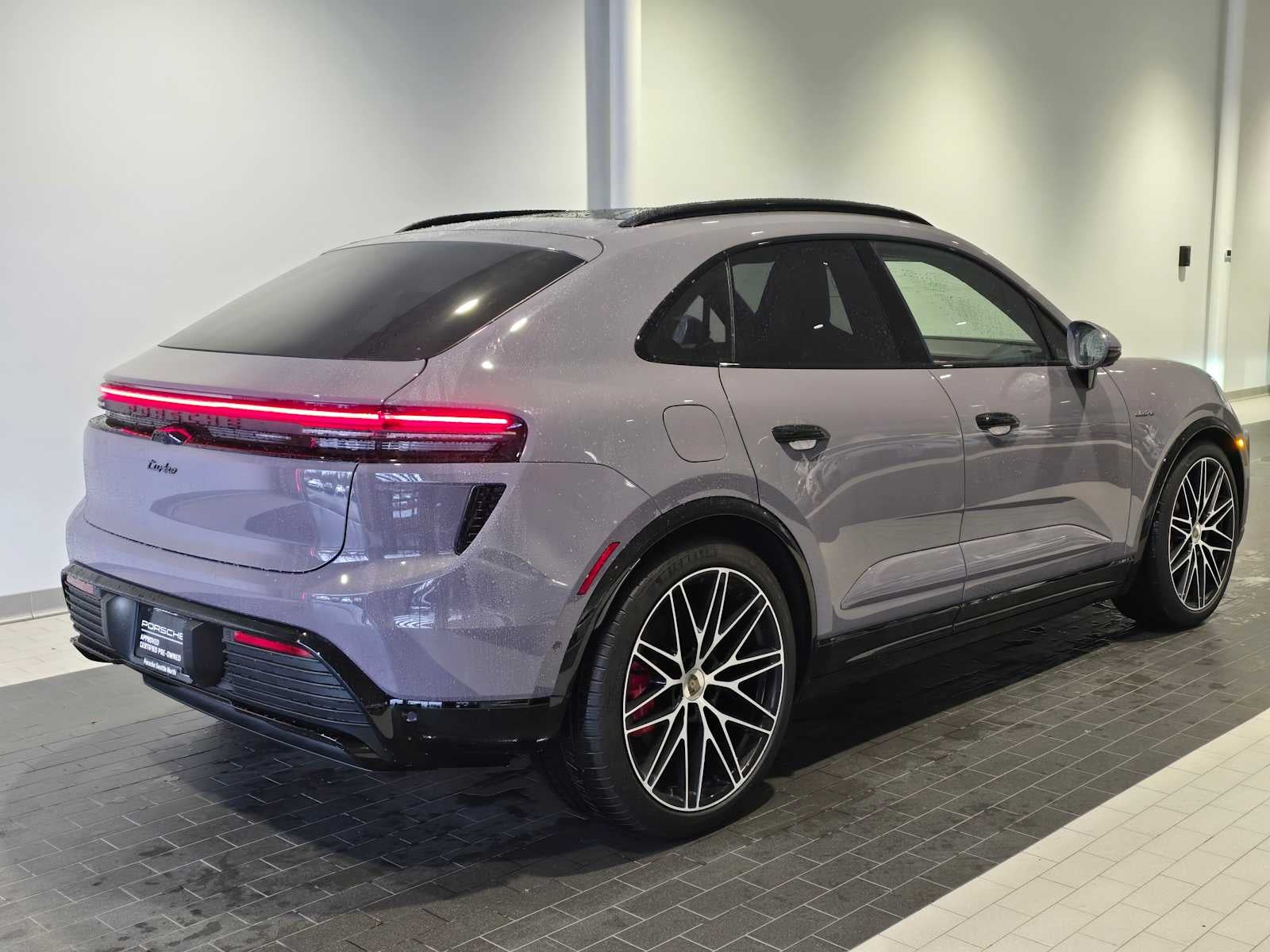 2024 Porsche Macan Electric Turbo