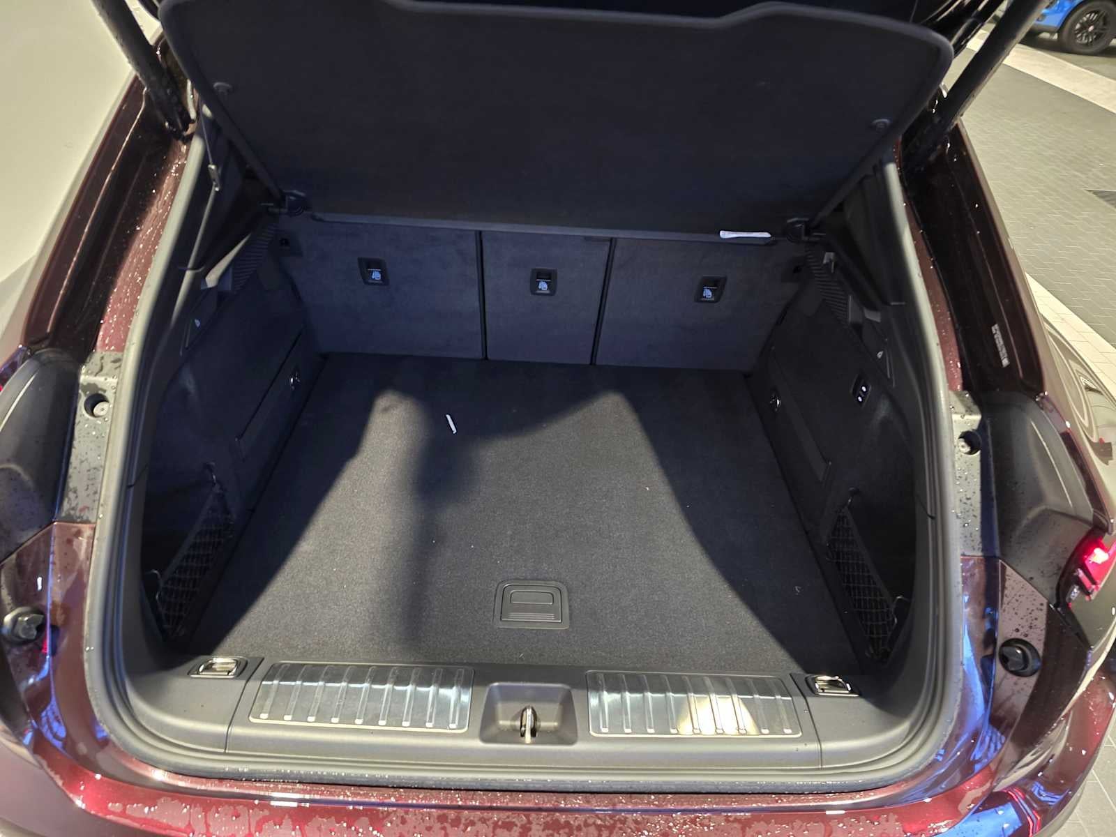 2025 Porsche Macan Electric Turbo