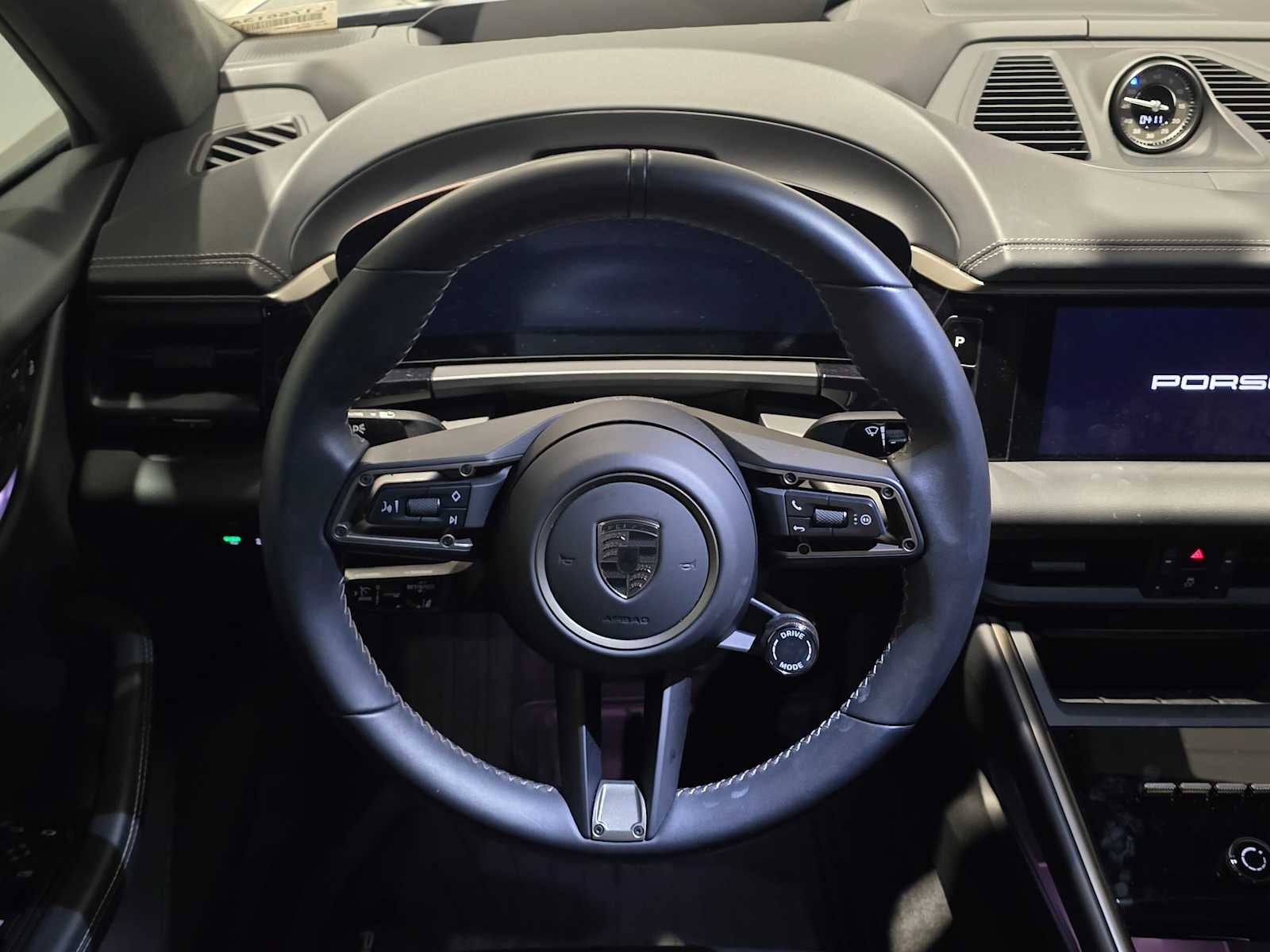 2025 Porsche Macan Electric Turbo