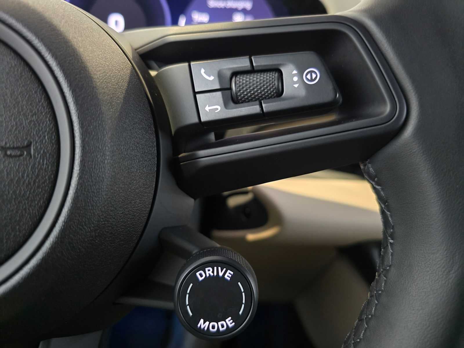 2025 Porsche Macan Electric