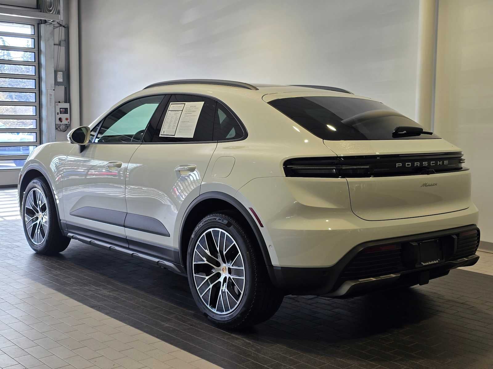 2025 Porsche Macan Electric