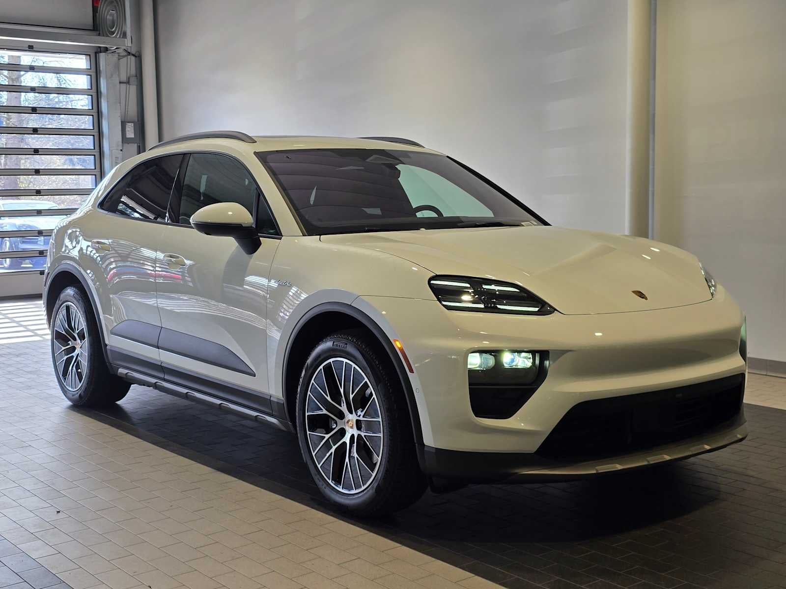 2025 Porsche Macan Electric