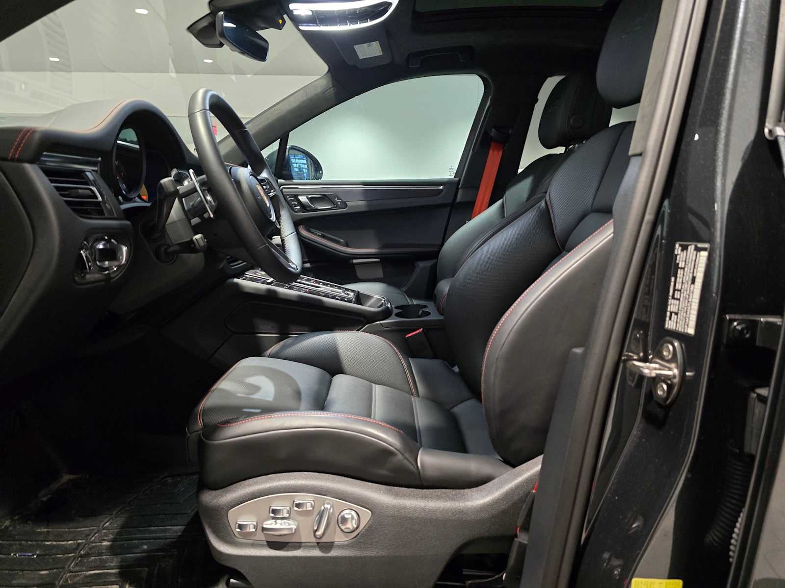 2026 Porsche Macan GTS