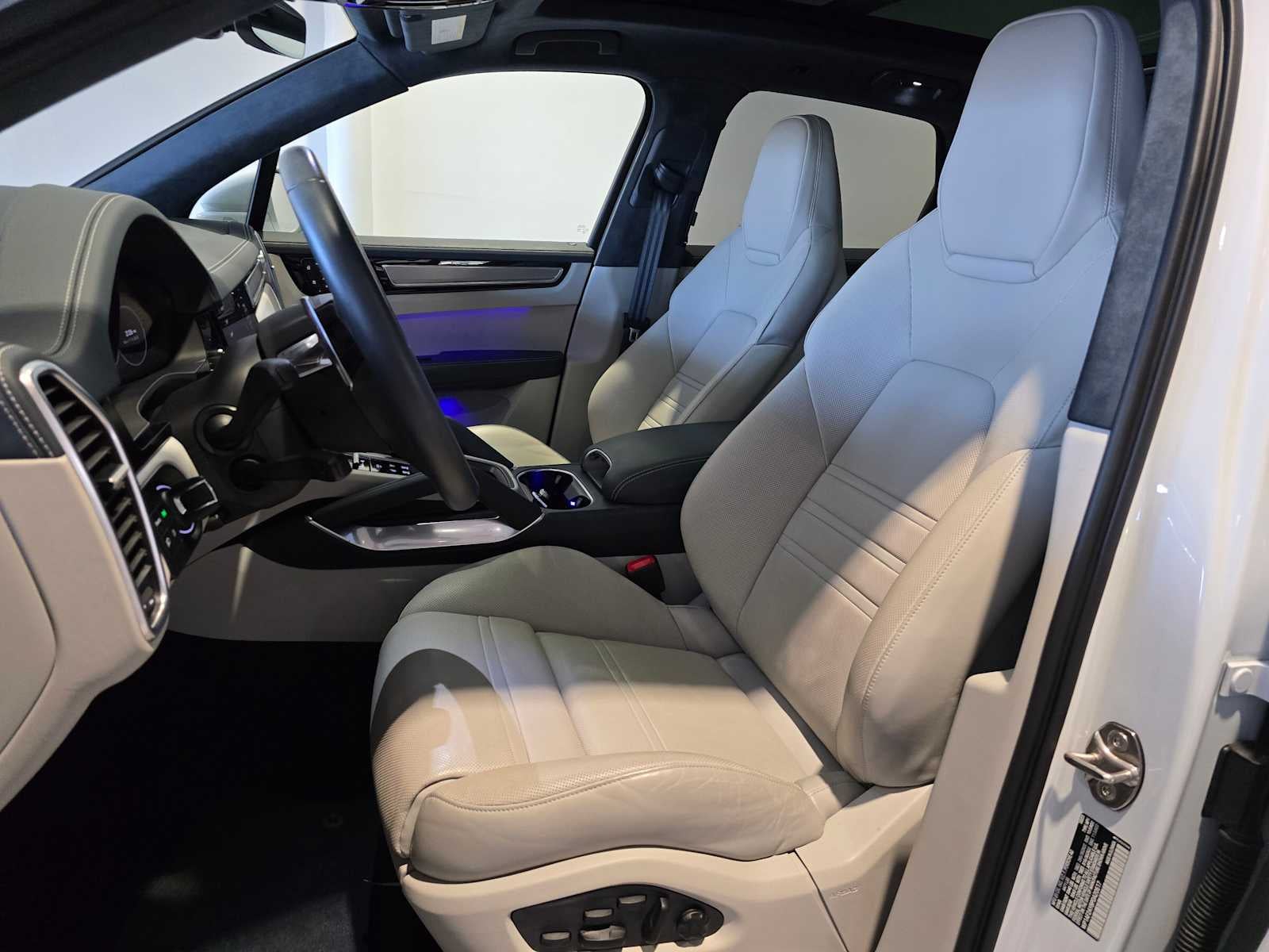 2023 Porsche Cayenne Turbo