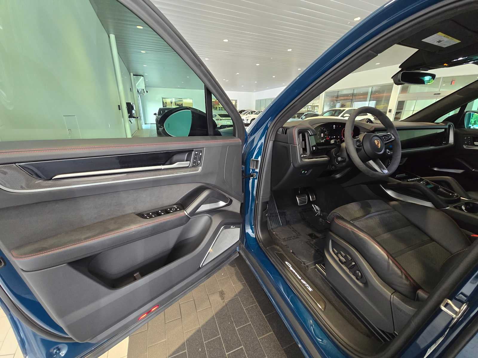 2025 Porsche Cayenne Cayenne GTS