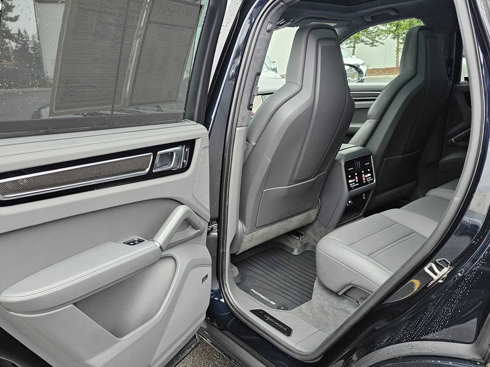 2023 Porsche Cayenne GTS