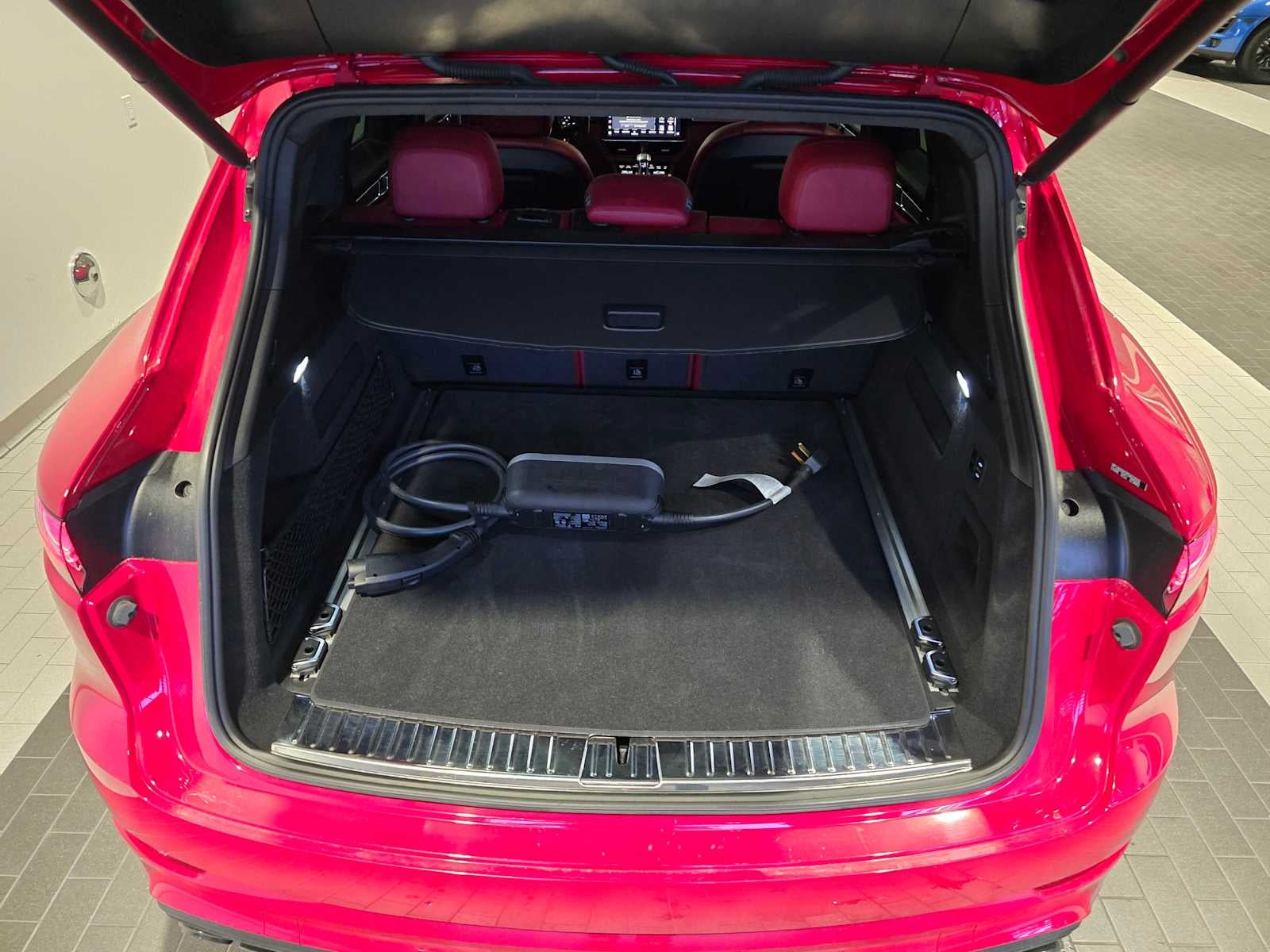 2023 Porsche Cayenne Turbo S E-Hybrid