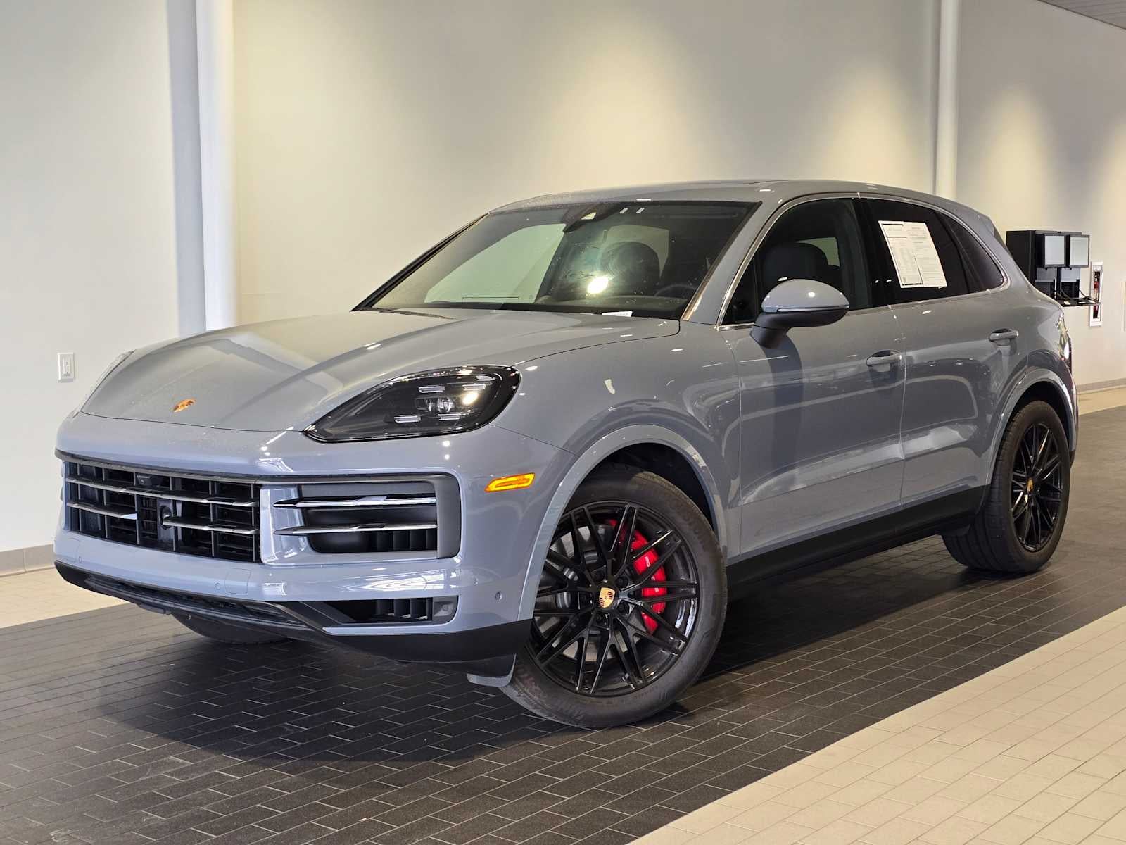 2024 Porsche Cayenne S