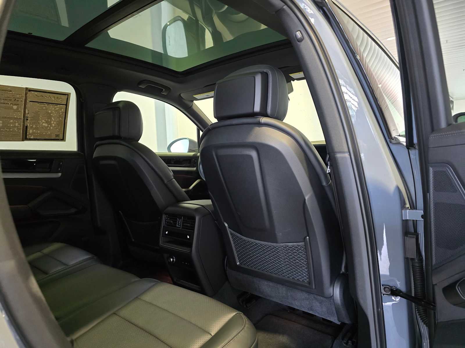 2024 Porsche Cayenne S