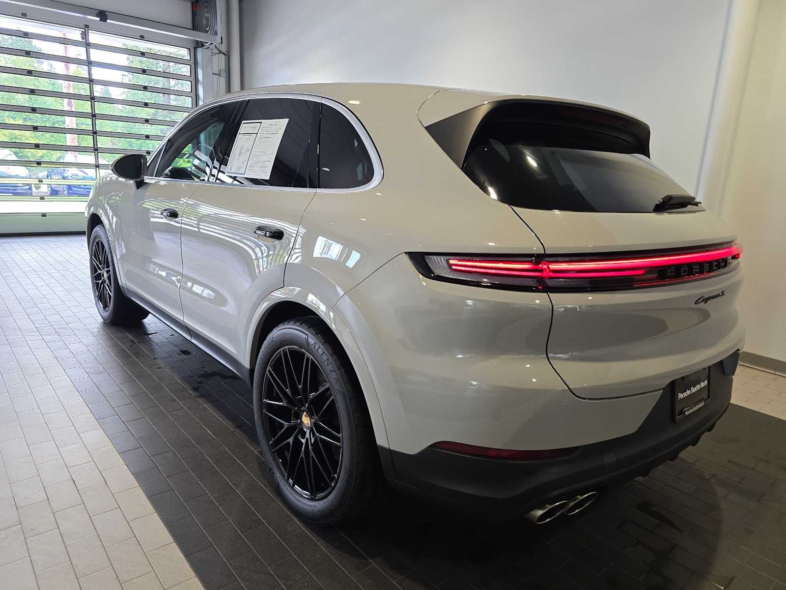 2024 Porsche Cayenne S