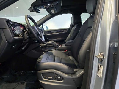 2024 Porsche Cayenne Base
