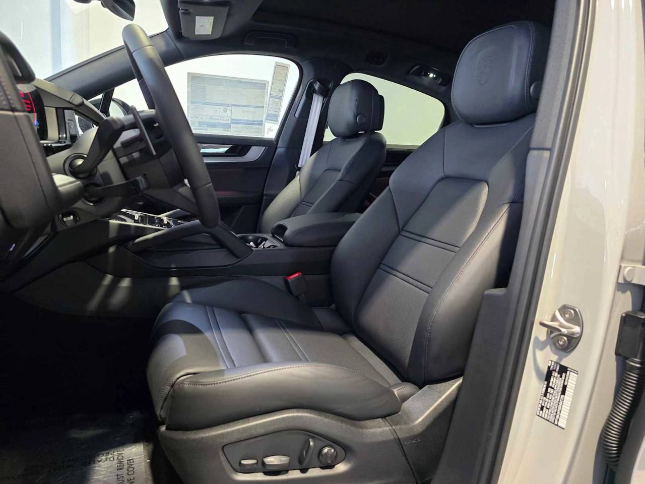 2025 Porsche Cayenne Base