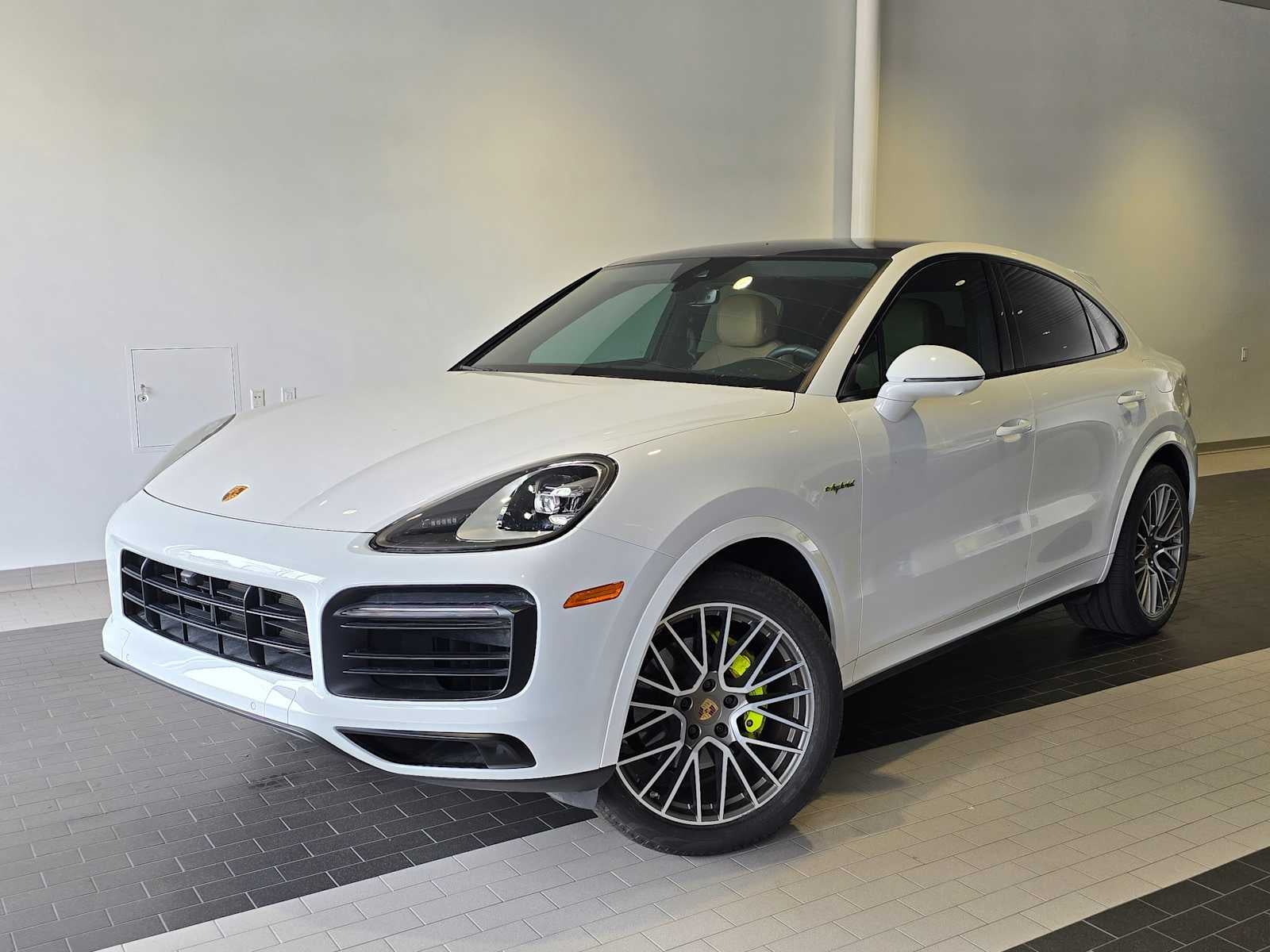 2023 Porsche Cayenne Platinum Edition Hybrid