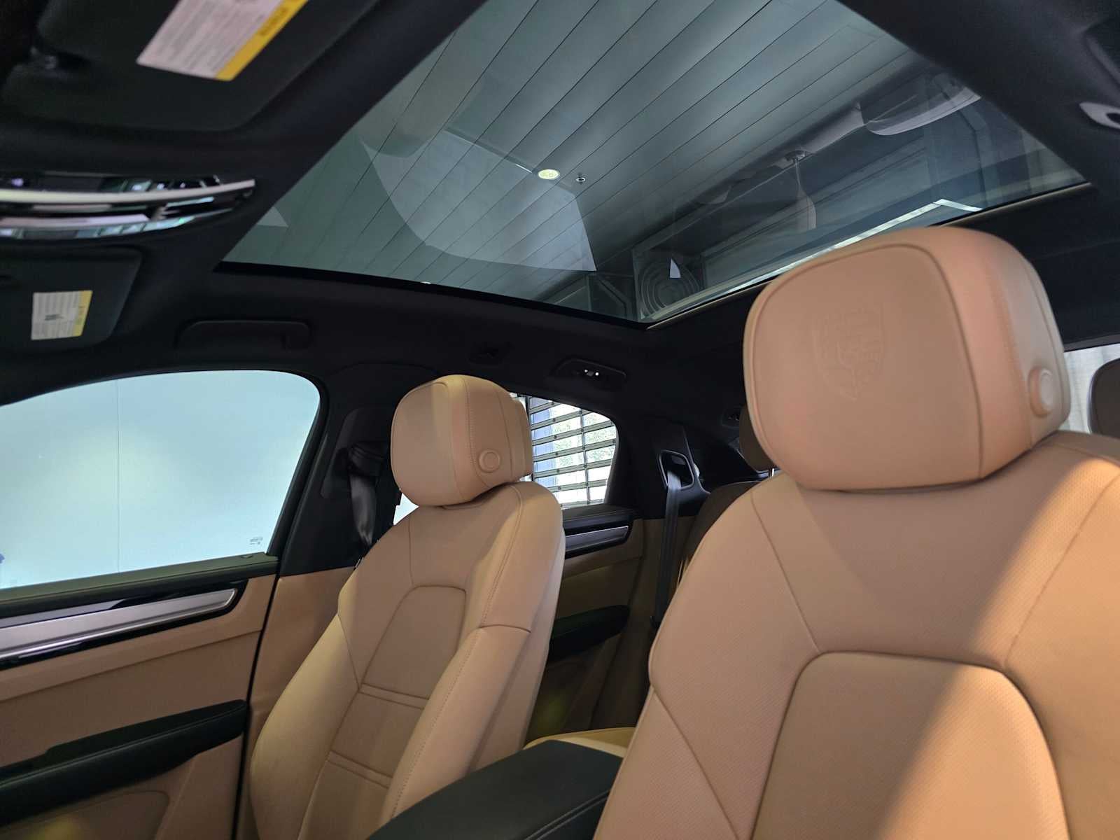 2023 Porsche Cayenne Platinum Edition Hybrid